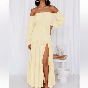 Off-shoulder Maxi Dress